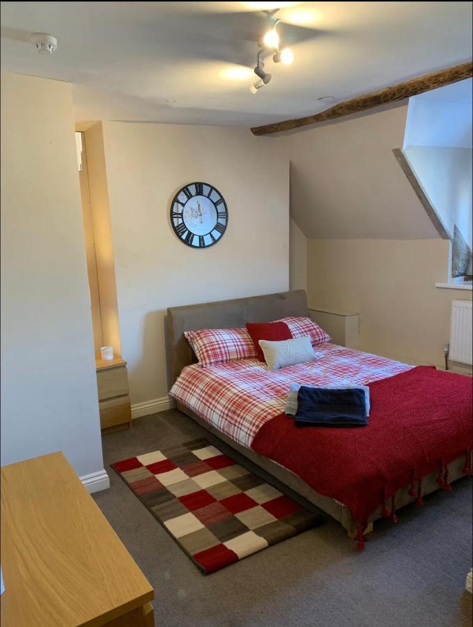 Studio Double. Own Bathroom, Shared Kitchen Bewdley Buitenkant foto