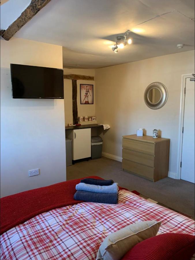 Studio Double. Own Bathroom, Shared Kitchen Bewdley Buitenkant foto