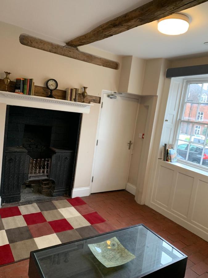 Studio Double. Own Bathroom, Shared Kitchen Bewdley Buitenkant foto